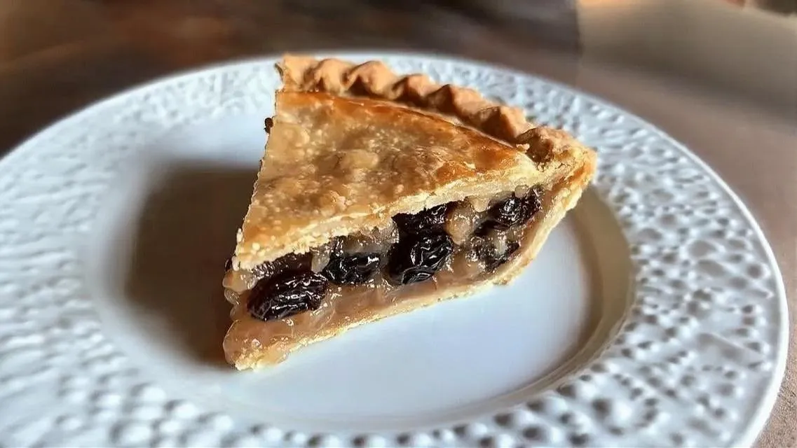 Classic Old-Fashioned Raisin Pie Recipe: A Nostalgic Delight