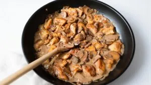 Velvety Chicken Stroganoff: A Weeknight Masterpiece