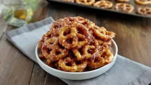 Buttery Toffee Pretzels: Sweet & Salty Crunch