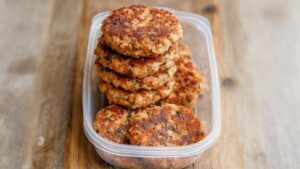 Low Carb 3-Ingredient Salmon Patties Recipe (Quick & Easy)