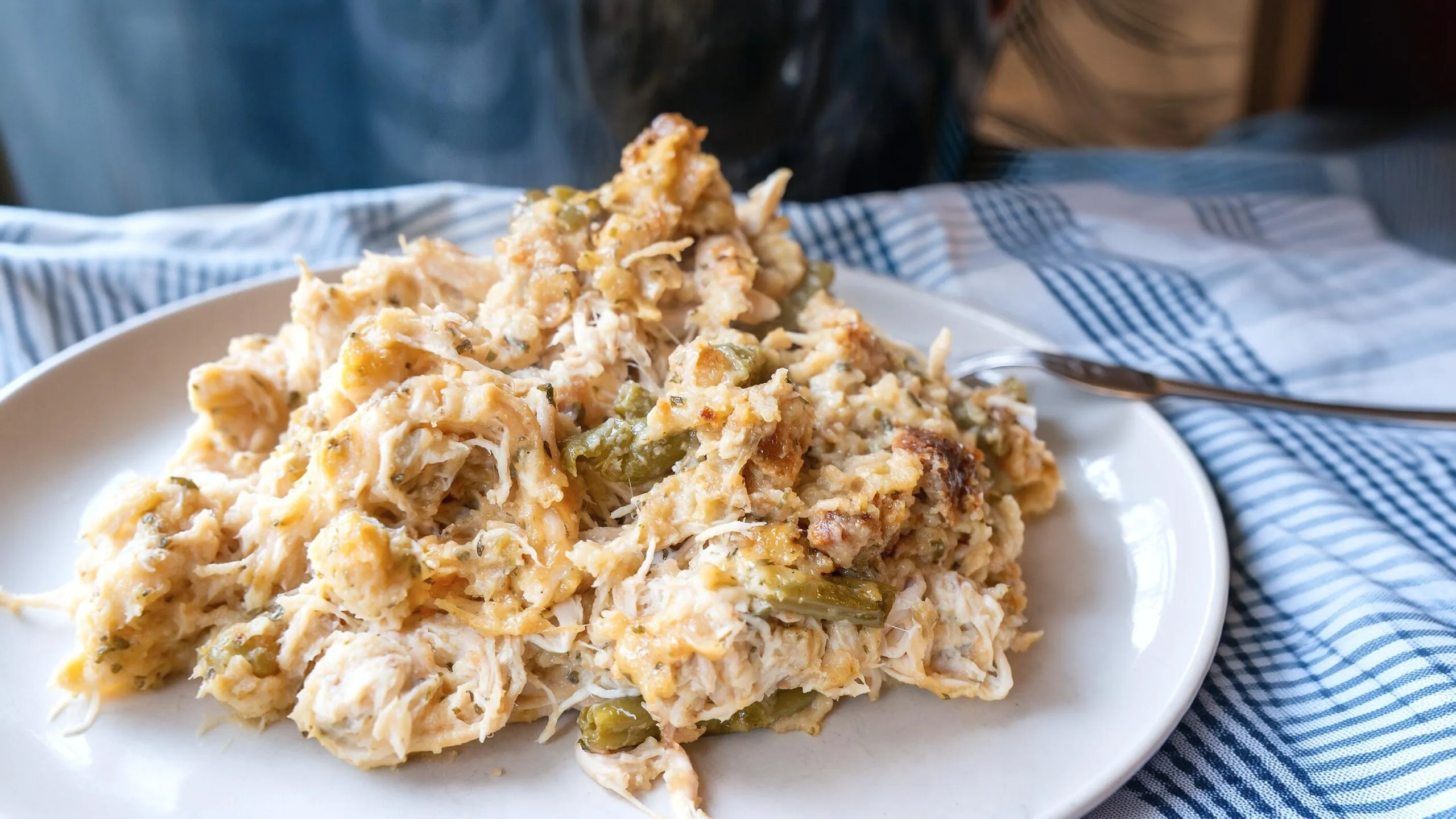 Slow Cooker Chicken and Dressing Recipe (Comforting Crock-Pot)